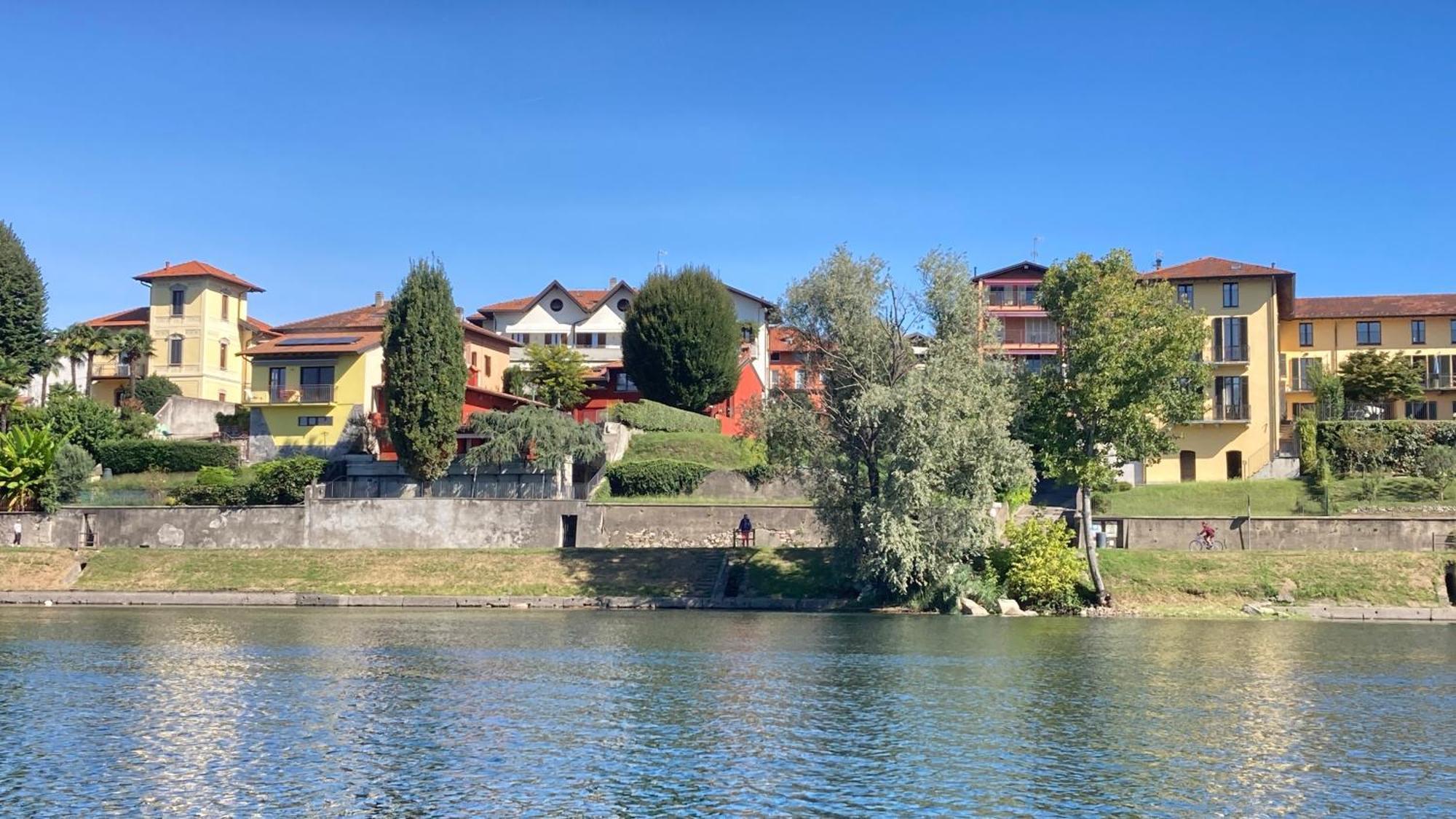 Your Place By The Lake - Near Leonardo Academy, Mxp Sesto Calende Kültér fotó